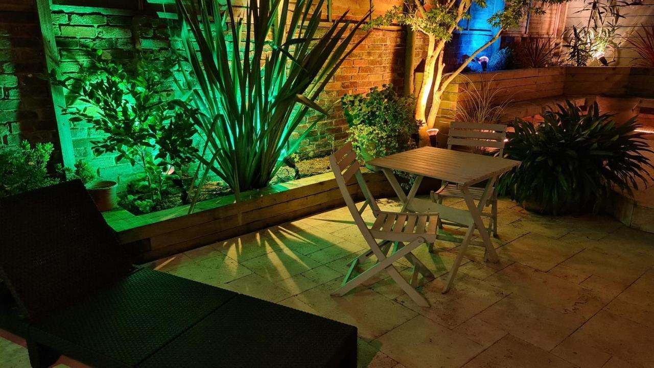 Cottage Grove Homestay Rooms Portsmouth Bagian luar foto