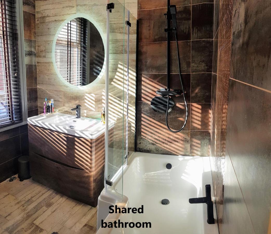 Cottage Grove Homestay Rooms Portsmouth Bagian luar foto