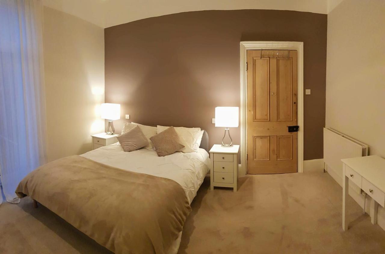 Cottage Grove Homestay Rooms Portsmouth Bagian luar foto