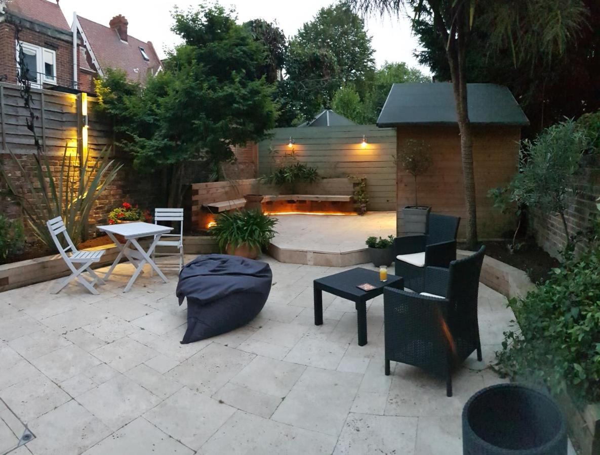 Cottage Grove Homestay Rooms Portsmouth Bagian luar foto